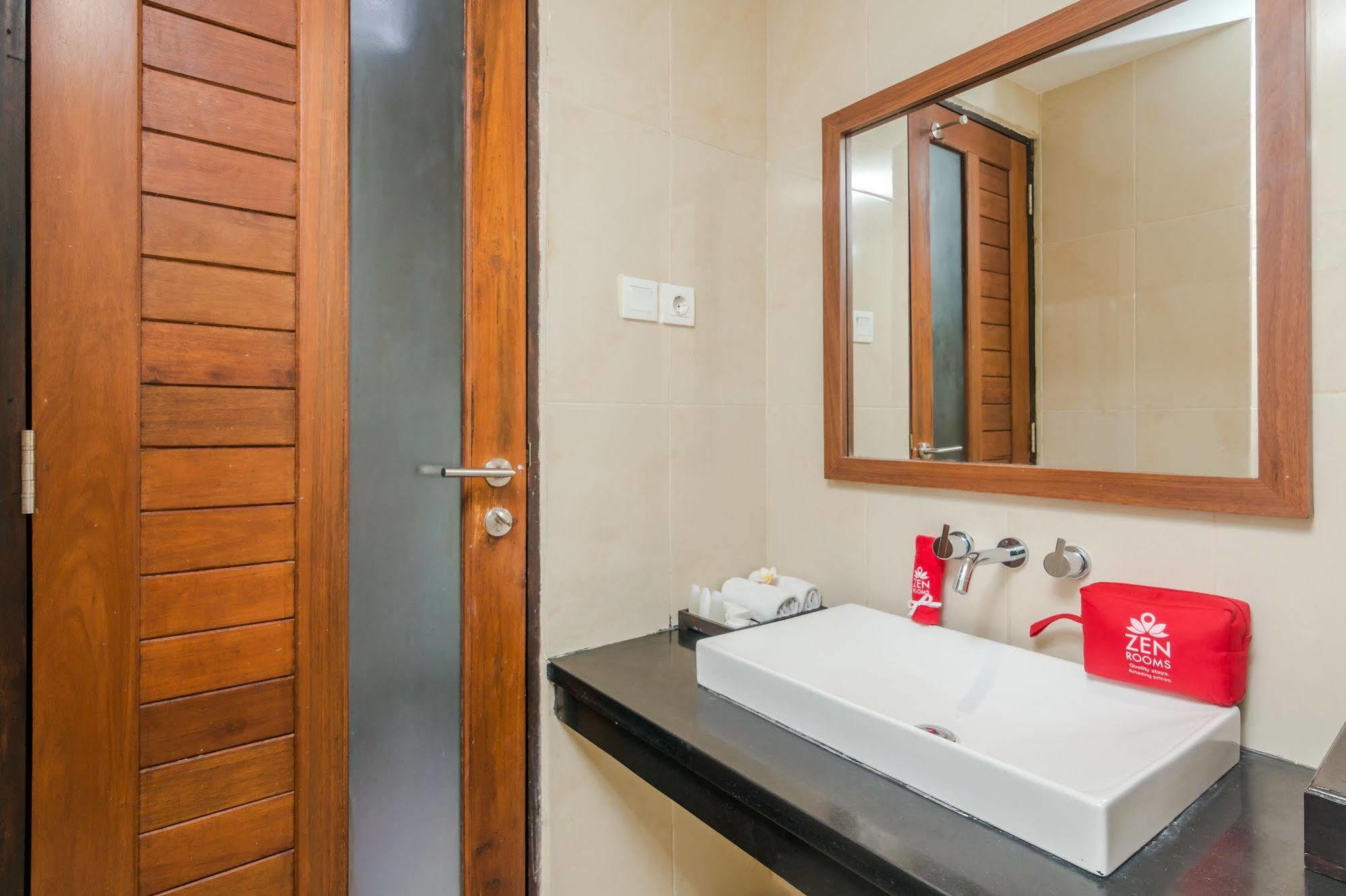 Zen Rooms Seminyak Pangkung Sari ภายนอก รูปภาพ